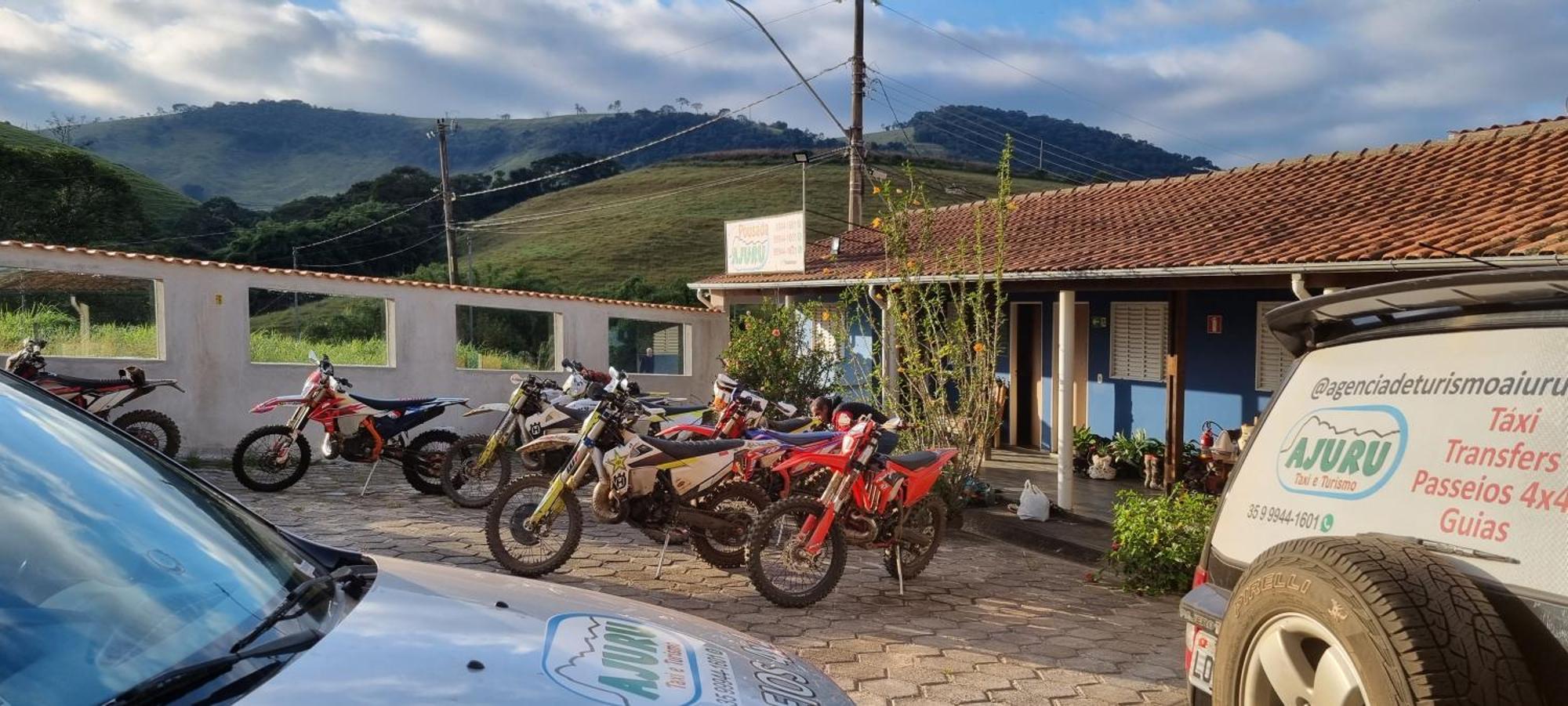 Pousada Ajuru - Aiuruoca-Mg エクステリア 写真