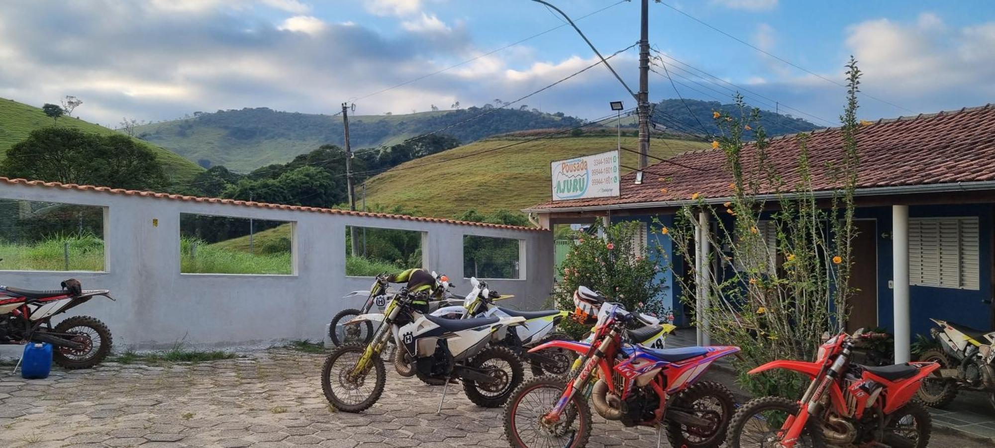 Pousada Ajuru - Aiuruoca-Mg エクステリア 写真
